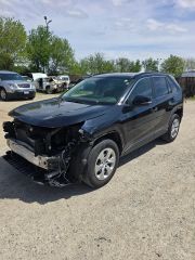 2019 Toyota RAV4 LE - Exterior Front Left Corner Image